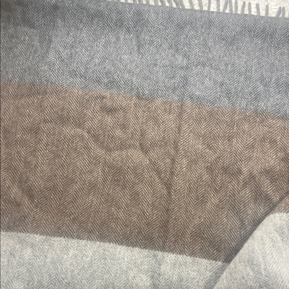 Davide Cenci cashmere and wool blend Men’s Scarf Size 70”L 23”W Browns & Grays